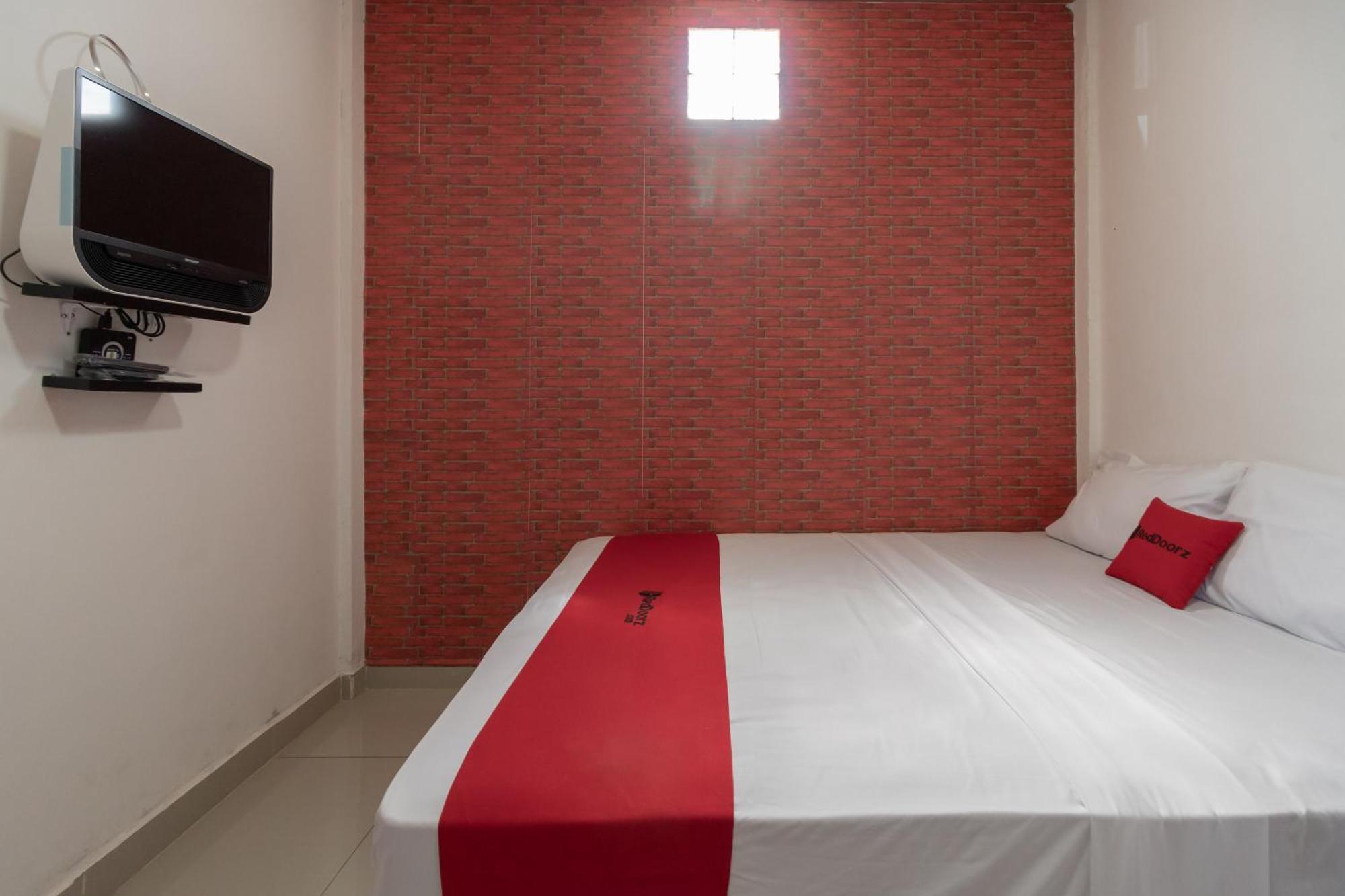 Reddoorz Syariah Near Jakabaring Sport City Palembang Exterior foto